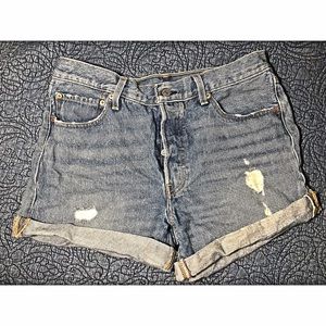 Levi’s 501 rolled jean shorts-like new